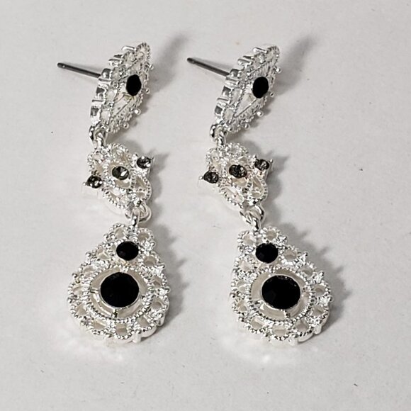 Women's Silver tone Filigree & Black Stone, Sparkling Post Drop Dangle Earrings - Picture 5 of 7